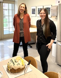 kim and bluma with cake